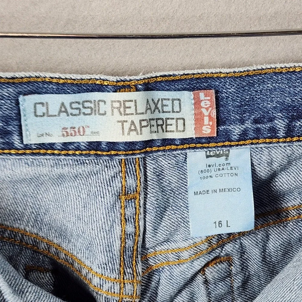 Vintage Levis 550 Relaxed Fit Tapered Leg Mom Jeans Size 16L High Rise Denim 90s